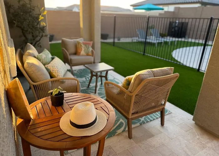 Private Pool! Avondale - Modern Mtn View Oasis Holiday home