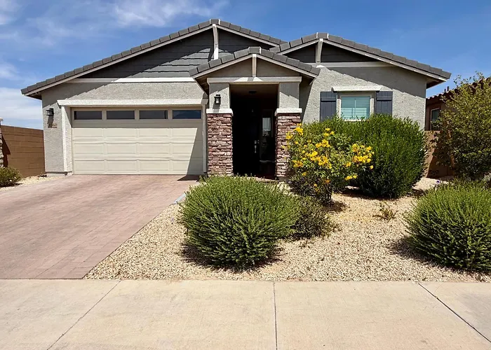 Holiday home Private Pool! Avondale - Modern Mtn View Oasis